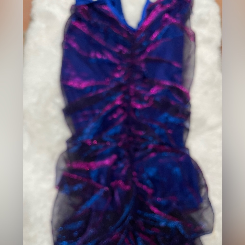 Body-fitting suit. Size M